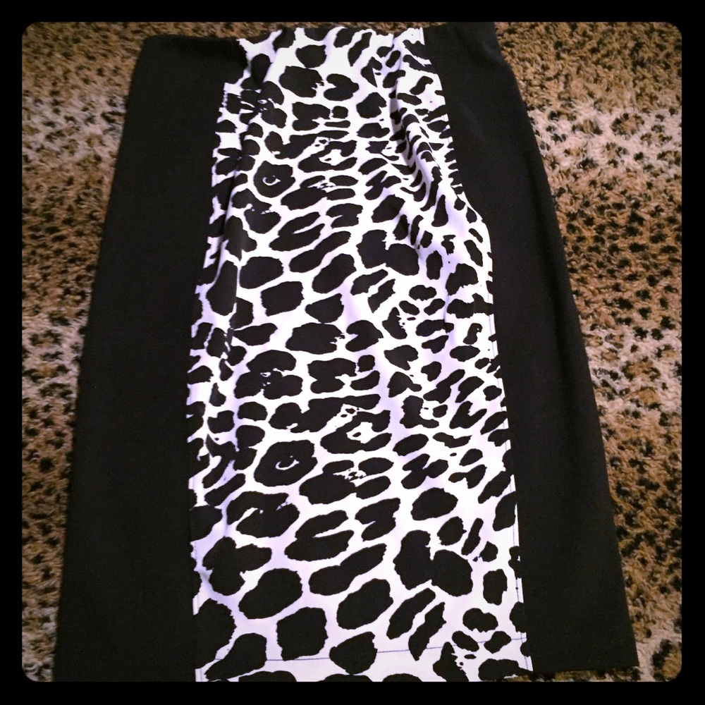robbi & nikki Black and White cheetah Pencil skirt size medium